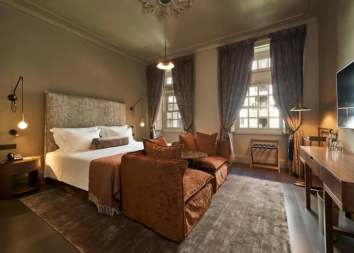 bay FloresHotel Porto